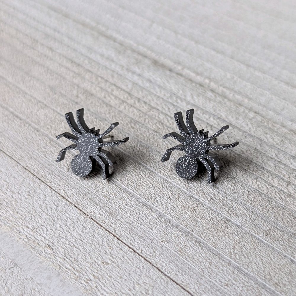 Sparkly Acrylic Spider Stud Earrings in Black with Silver Glitter
